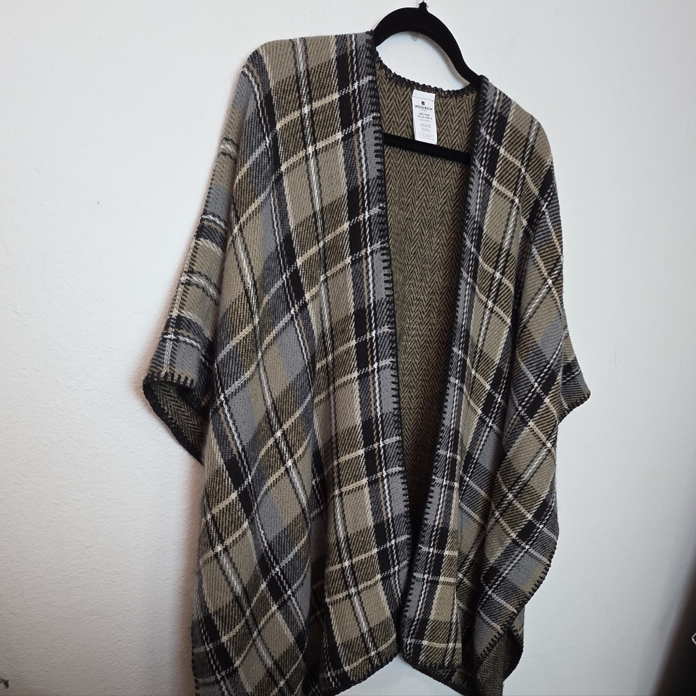 WOOLRICH Reversible Black Tan Plaid & Herringbone Blanket Wrap Shawl Cape Sz OS - Picture 2 of 10